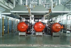 北京橡塑產(chǎn)品廠膠管加工車間蒸汽硫化罐使用現(xiàn)場(chǎng)